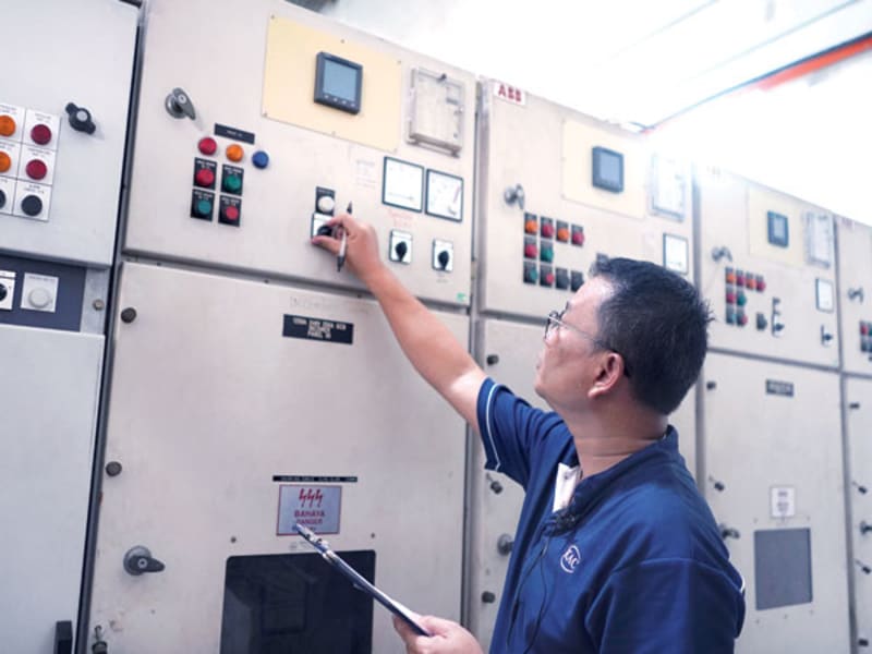 Competent Electrical Supervising Engineer